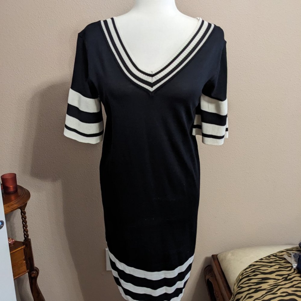 Women's Cute Black & White Sweater Dress M/L NEW